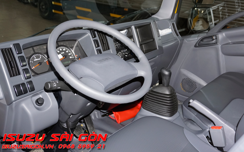 Xe Tải Isuzu 1T9 Tấn QKR Đầu Vuông 8